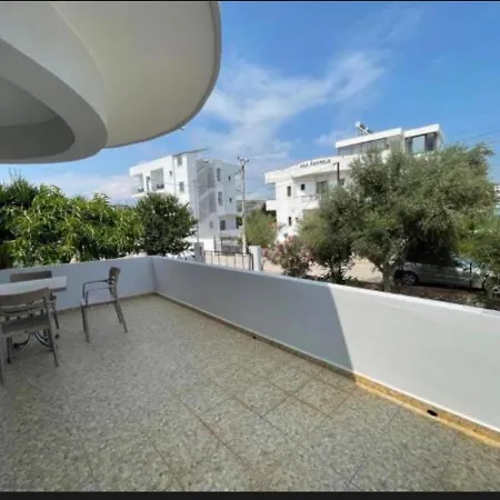 Sea Crown Hotel 3*