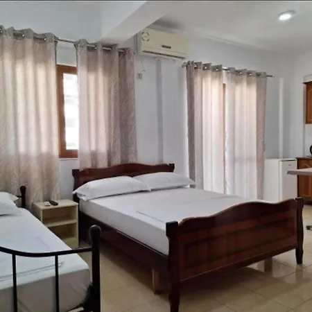 Sea Crown Hotel Sarandë